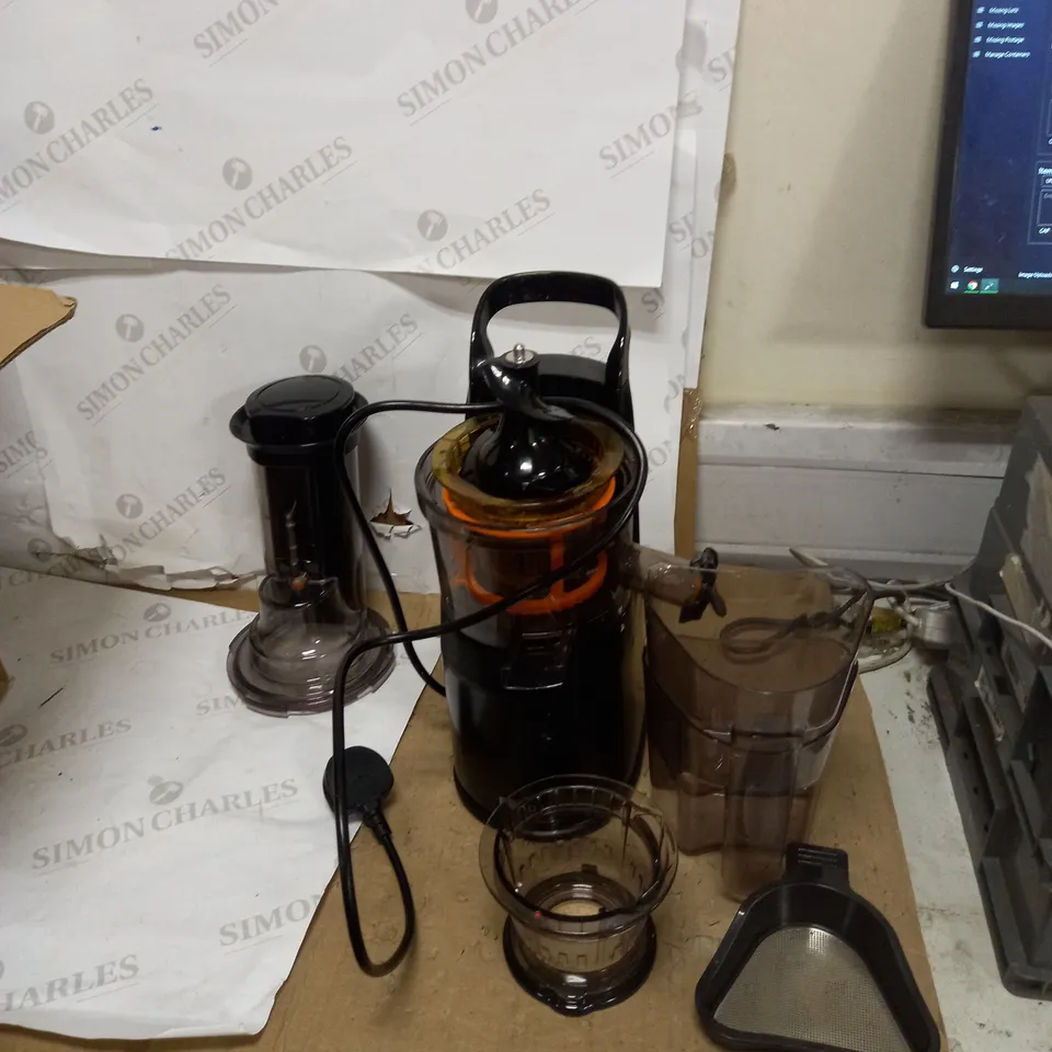 FRIDJA MASTICATING JUICER - BLACK (F1900)