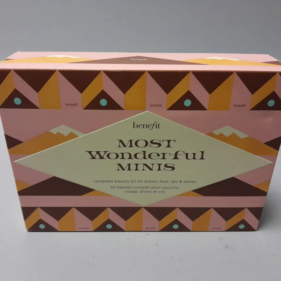 BOXED BENEFIT MOST WONDERFUL MINIS FULL FACE GIFT SET  RRP £32.5