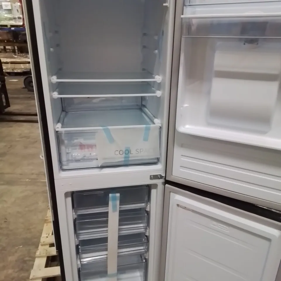HOOVER FREESTANDING 50/50 FRIDGE FREEZER I BLACK WITH WATER DISPENSER 