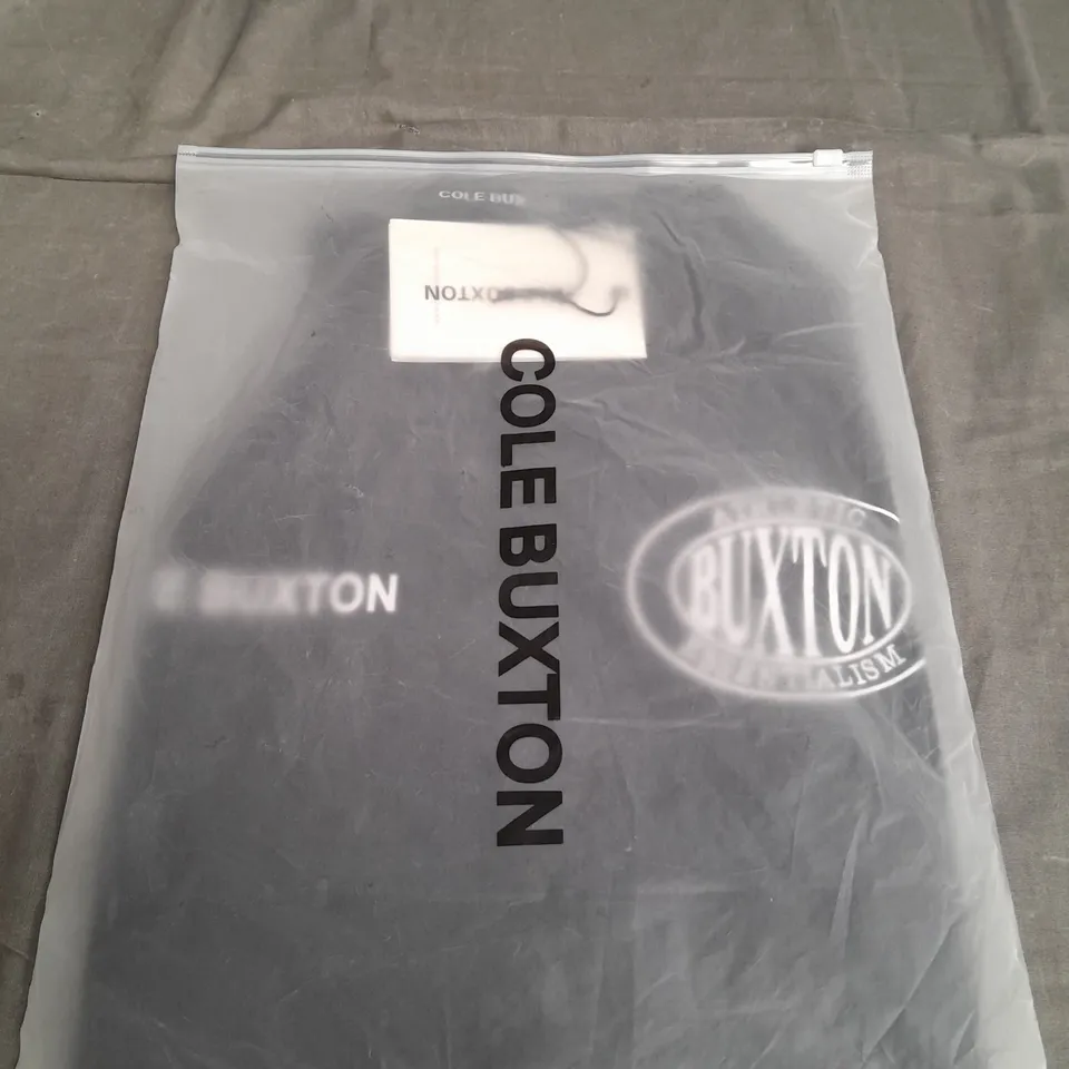 COLE BUXTON BLACK LABELED TEE SIZE M 