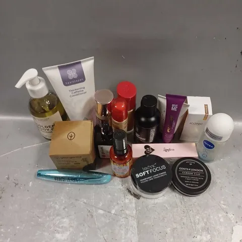 APPROXIMATELY 20 ASSORTED COSMETIC ITEMS TO INCLUDE - MANSCAPED CROP PRESERVER - THE BODY SHOP MANDARIN FACE MIST - REVOLUTION FULL COVERAGE FOUNDATION - ETC