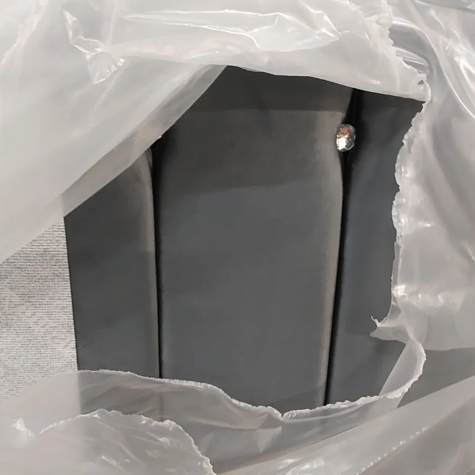 BAGGED FAUSLEY UPHOLSTERED 160CM HEADBOARD 