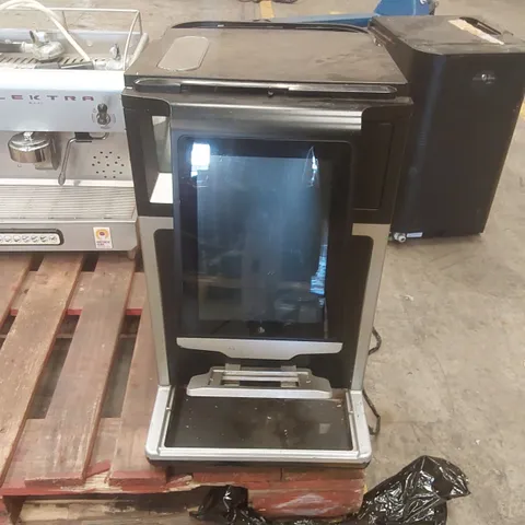 COMMERCIAL COFFEE MACHINE