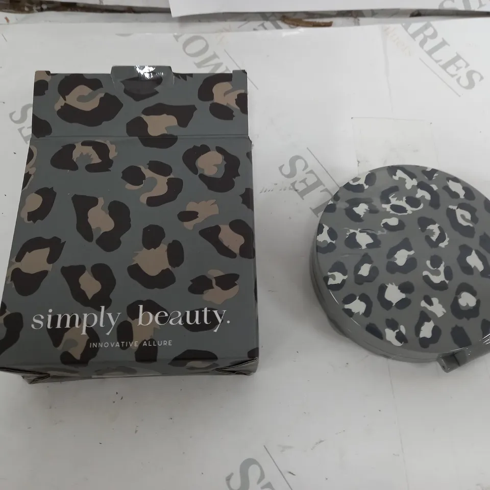 SIMPLY BEAUTY FOLDING TRIO MIRROR LEOPARD PRINT 
