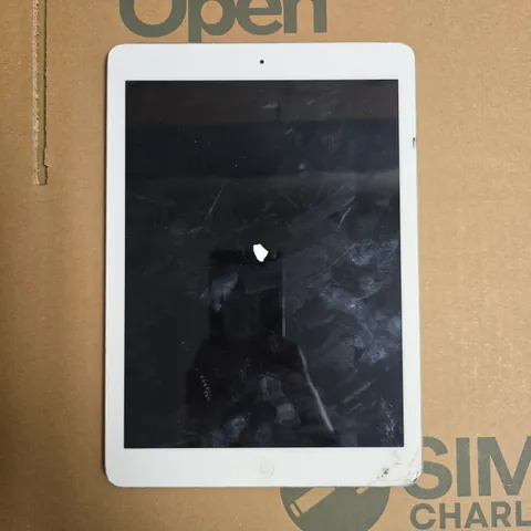 APPLE IPAD TABLET - A1474