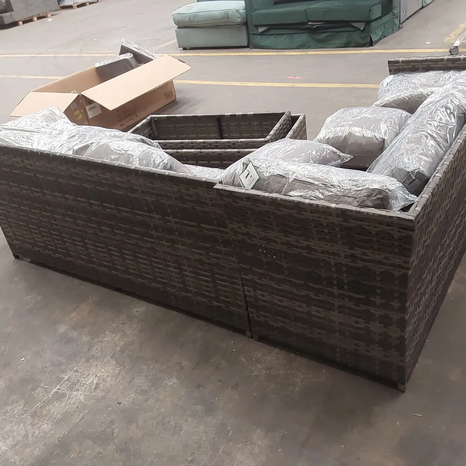 WINTERTON OUTDOOR ARM RECLINING RISING DINING TABLE SET - MISSING PART OF THE TABLE 