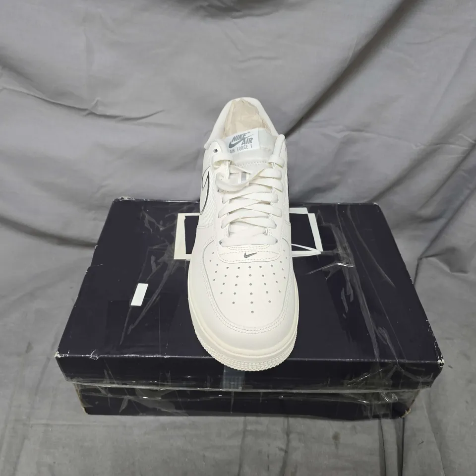 BOXED PAIR OF NIKE AIR FORCE TRAINERS IN WHITE/GREY - UK 8.5
