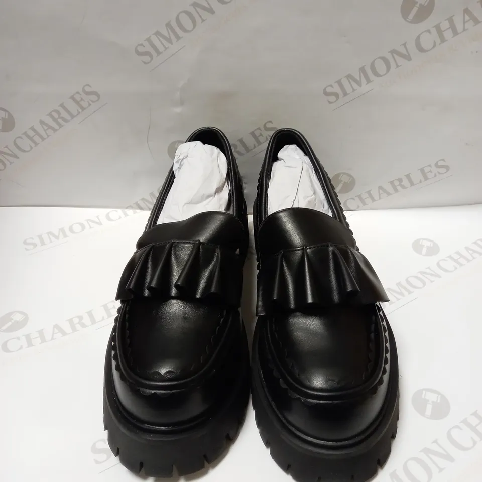 DESIGNER KOI VEGAN PLATFORM SHOES IN BLACK SIZE 6