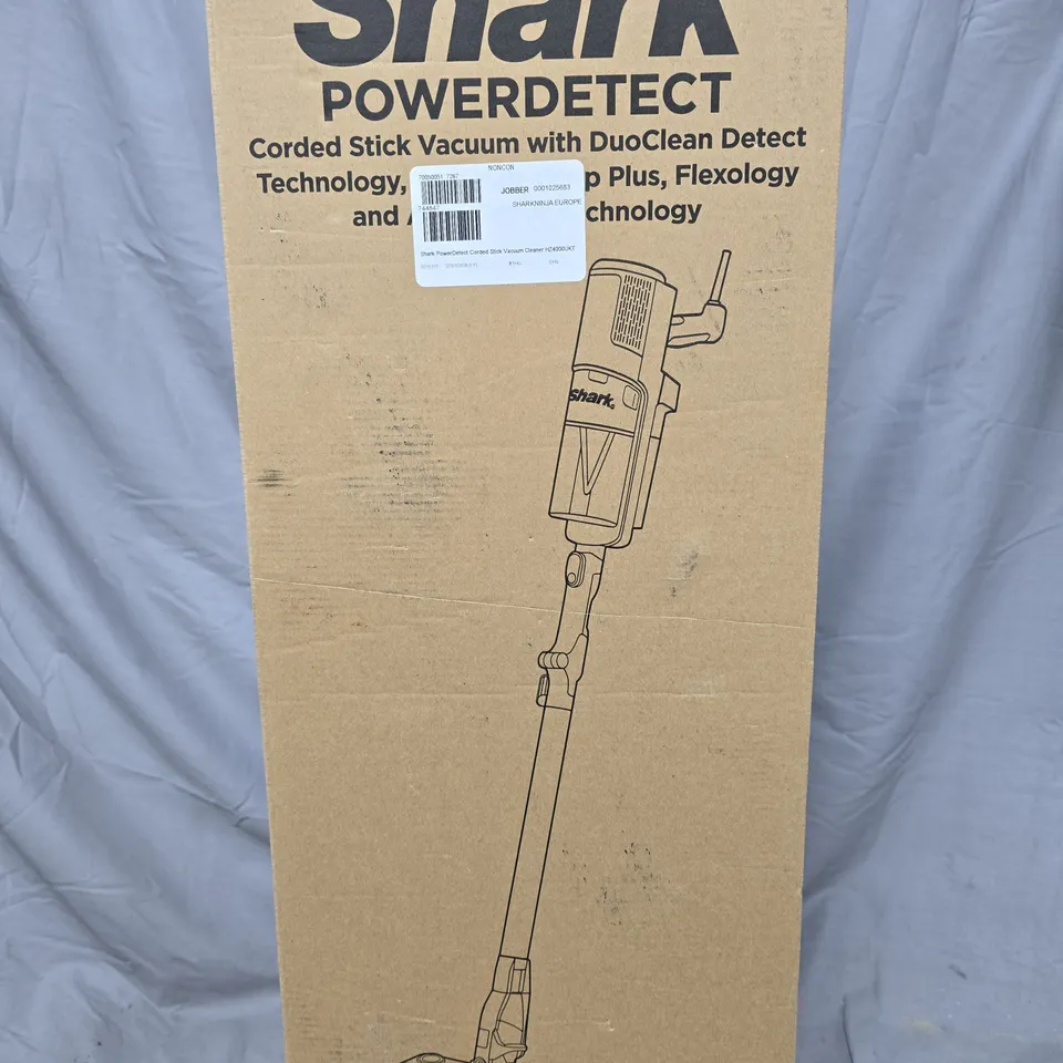 SHARK POWERDETECT CORDED STICK VACUUM CLEANER 