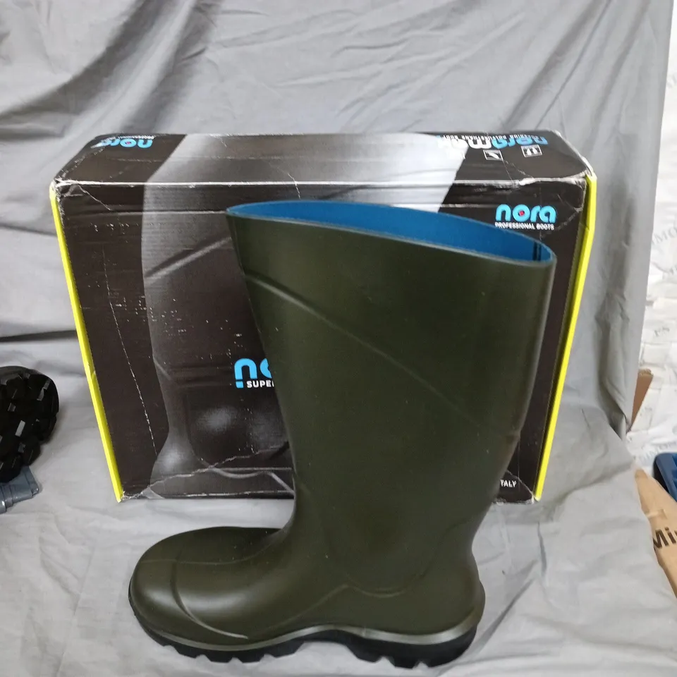 NORA PROFESSIONAL BOOTS OLIVE GREEN RUBBER RAIN BOOTS – UK 10