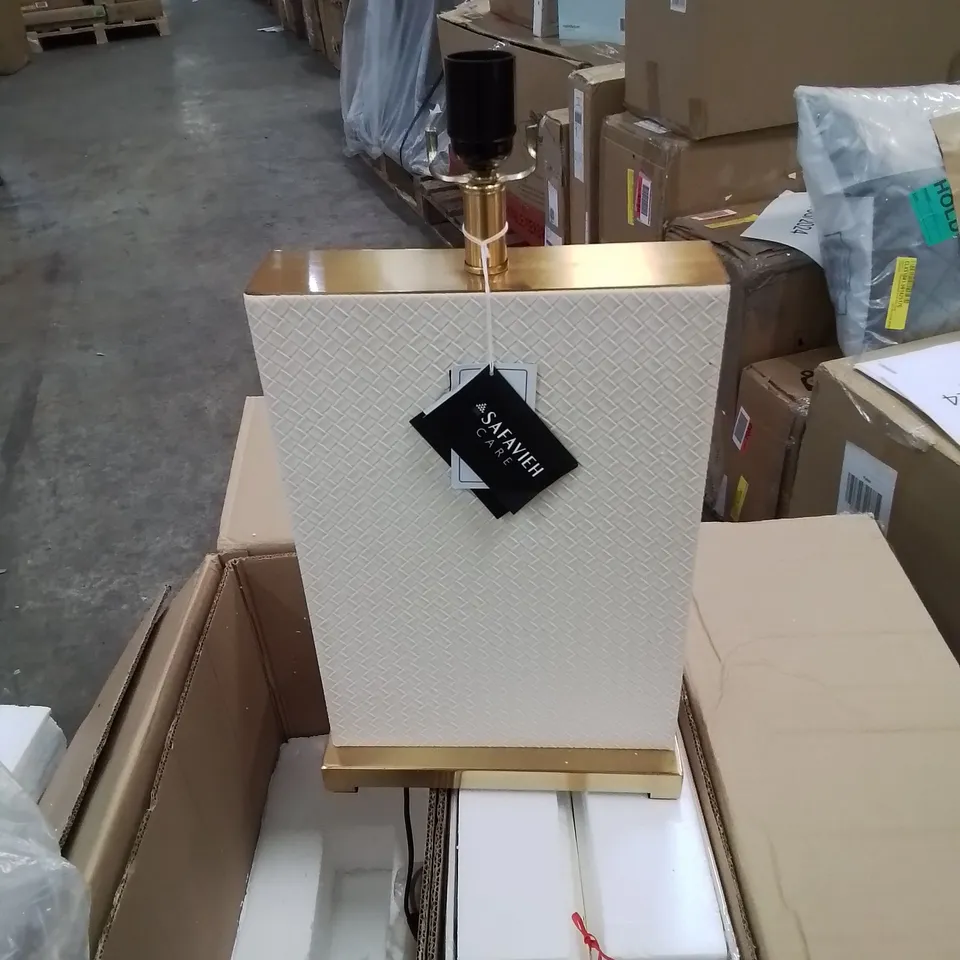 BOXED ANGELINEA SET OF 2 WHITE AND GOLD TABLE LAMP SET