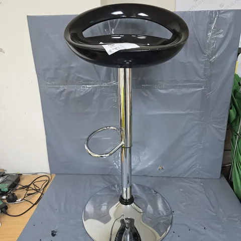 BOXED AVANTI BLACK BAR STOOL