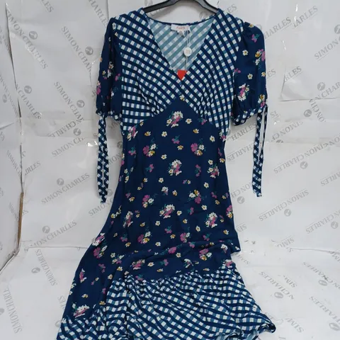 12 FINERY DETAILED DRESSES IN VARIOUS STYLES