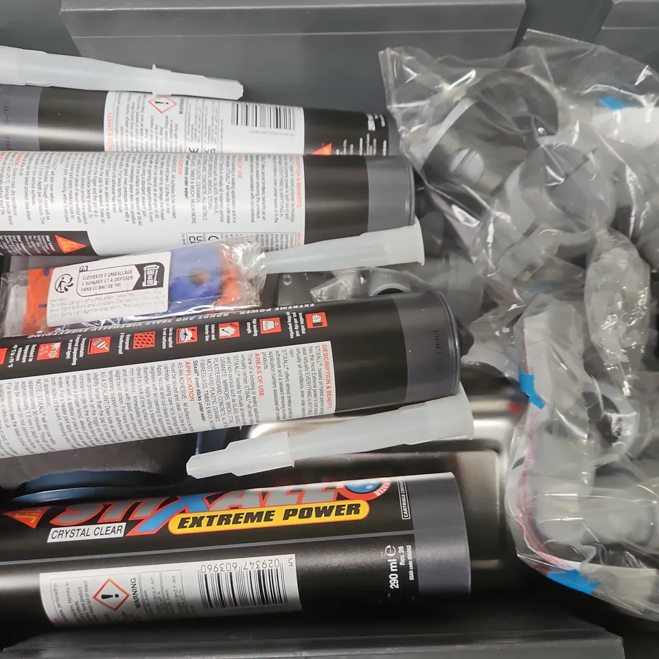 APPROXIMATELY 12 ASSORTED HOUSEHOLD ITEMS TO INCLUDE PAINT ROLLER, STIXALL EXTREME POWDER, OPRO MOUTHGUARD DISINFECTANT SPAY, ETC - COLLECTION ONLY