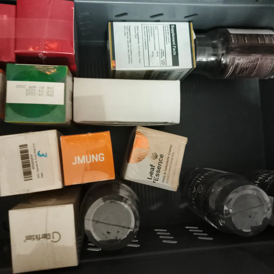 APPROXIMATELY 15 ASSORTED FOOD SUPPLEMENT PRODUCTS TO INCLUDE GAELIKINE, YAPILA, ETC