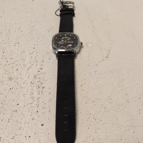 HERI SKELETON DIAL LEATHER STRAP WRISTWATCH – BLACK