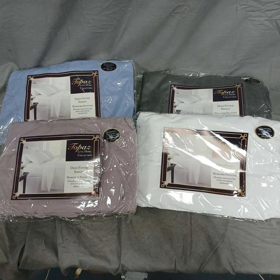 BOX OF APPROXIMATELY 15 SINGLE FITTED SHEETS IN VARIOUS COLOURS