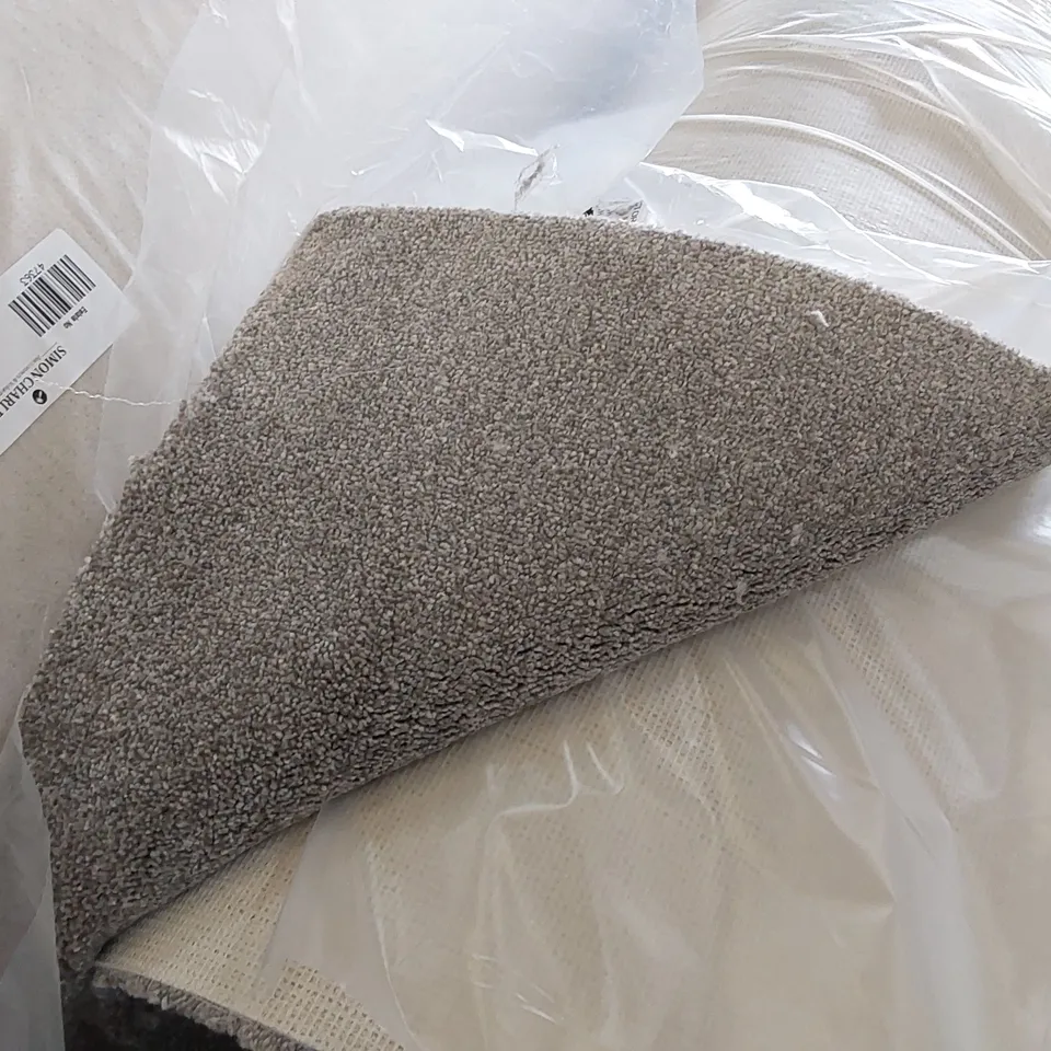 ROLL OF QUALITY EC HEARTLAND PINVIN CARPET // SIZE:  APPROXIMATELY 5 X 6.5m