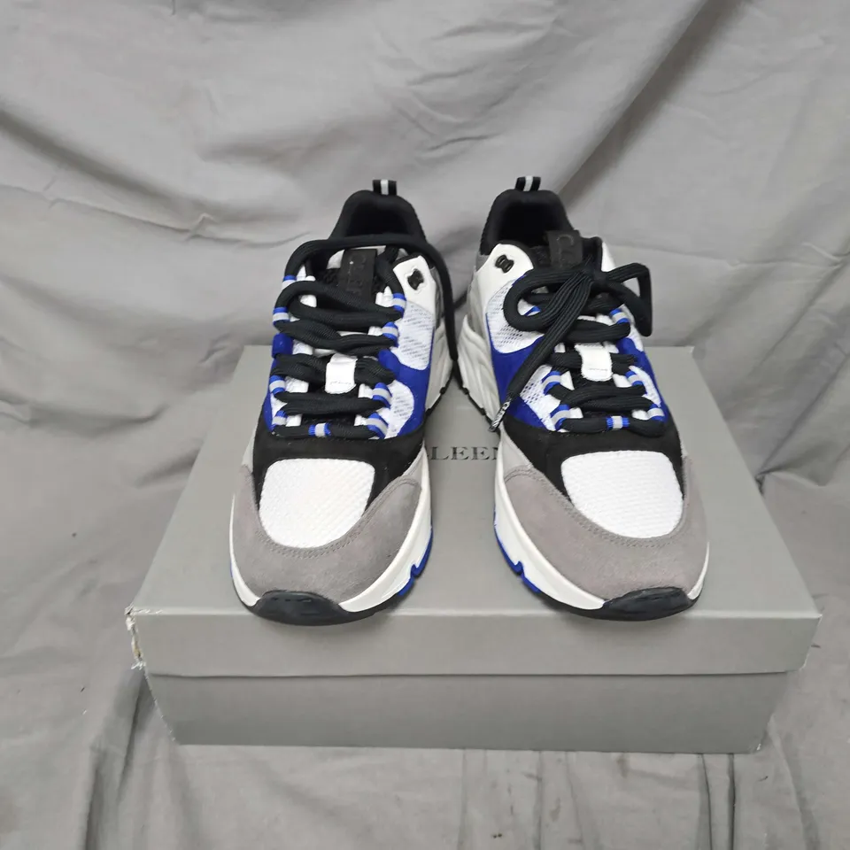 BOXED PAIR OF CLEENS AERO RUNNERS IN MARLIN - UK 9.5