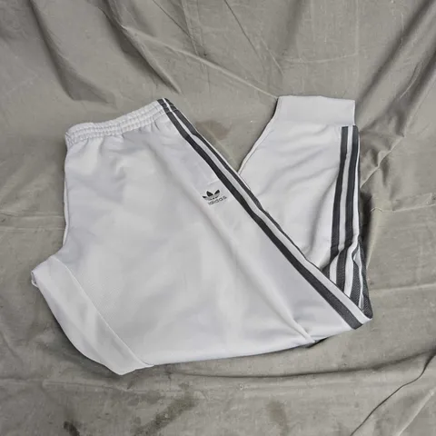 ADIDAS 3 STRIPE JOGGERS IN GREY SIZE XL