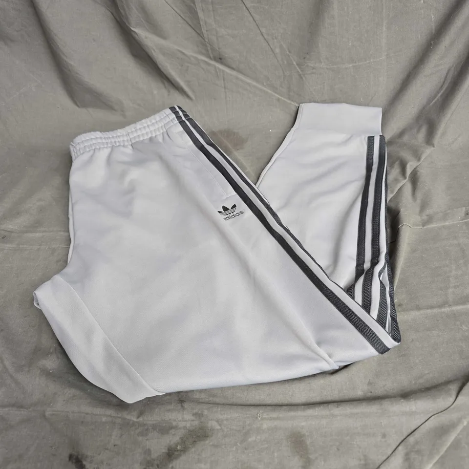 ADIDAS 3 STRIPE JOGGERS IN GREY SIZE XL
