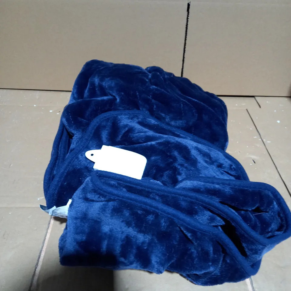 COZEE HOME HEATED PLUSH WEARABLE BLANKET IN NAVY