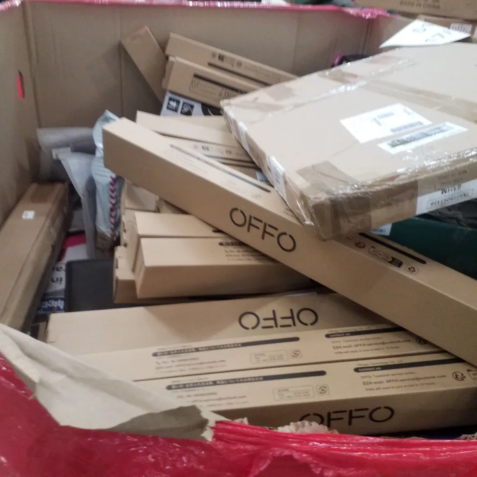 PALLET OF ASSORTED HOUSEHOLD GOODS AND PRODUCTS TO INCLUDE;27" MONITOR,TITAN,ELECTRIC GRIDDLE