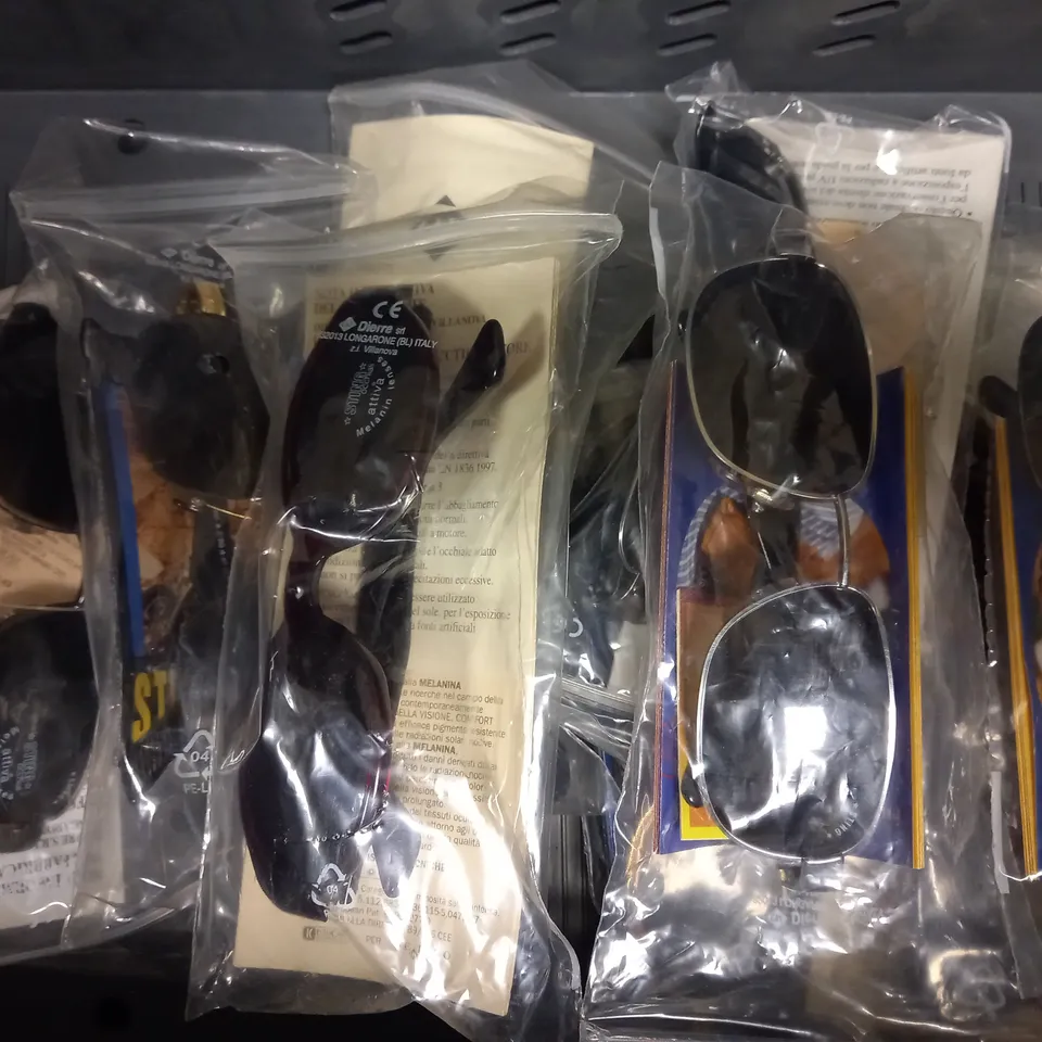 APPROXIMATELY 10 ASSORTED DE RIGO STING SUNGLASSES TO INCLUDE MODELS 4232, 4294, 6048, 4276 ETC. 