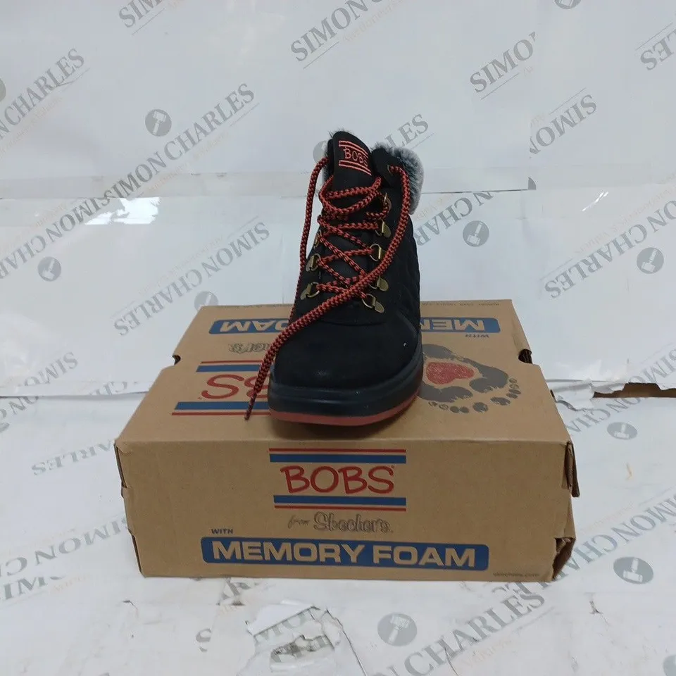 BOXED BOBS FROM SKECHERS WOVEN BOOTS- SIZE 3.5