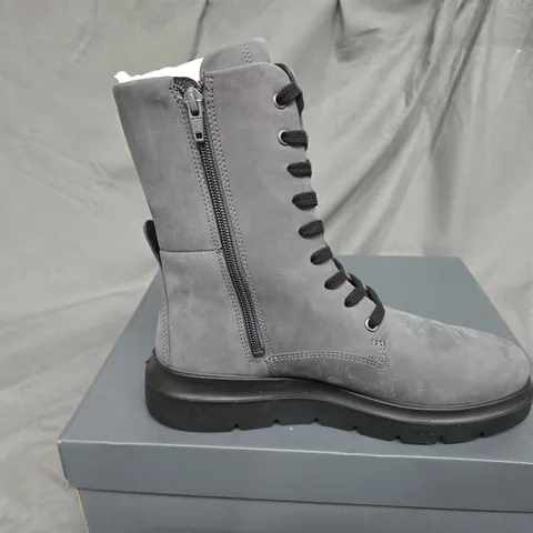 BOXED ECCO NOIVELLE  LIGHT GREY BOOTS - UK 5- 5.5