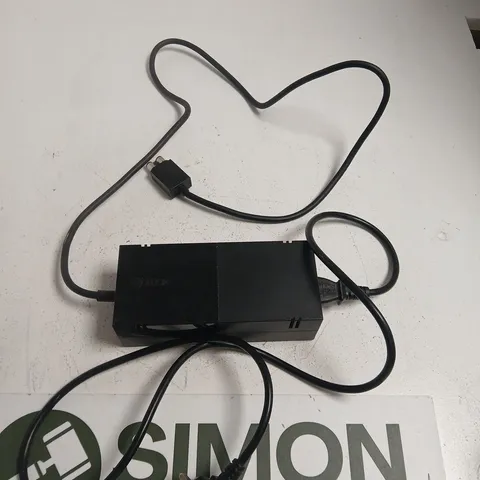 XBOX POWER AC ADAPTER BRICK POWER SUPPLY WITH MAINS LEAD AND OUTPUT CABLE (UK PLUG)