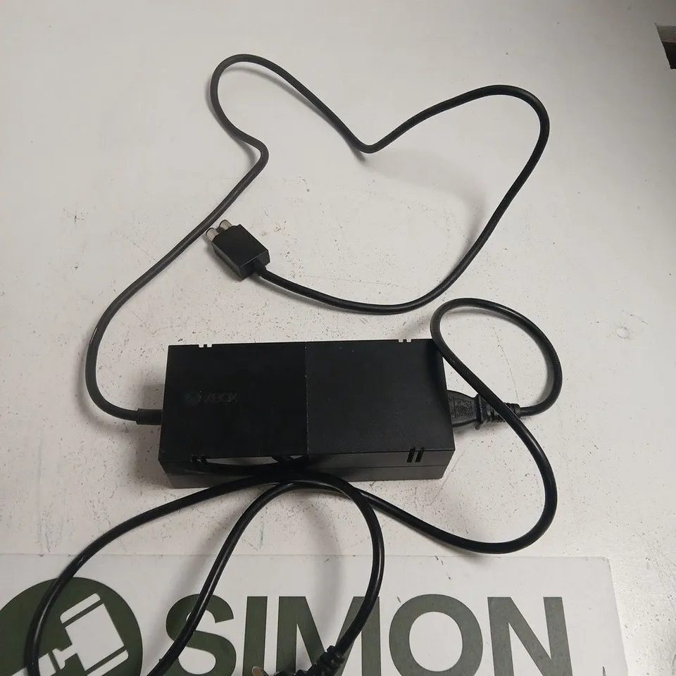 XBOX POWER AC ADAPTER BRICK POWER SUPPLY WITH MAINS LEAD AND OUTPUT CABLE (UK PLUG)