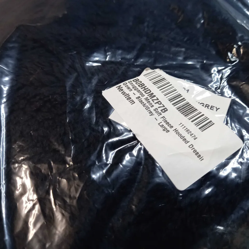 PACKAGED SNUGGAROO BLACK MENS SOFT FLEECE HOODED DRESSING GOWN - LARGE