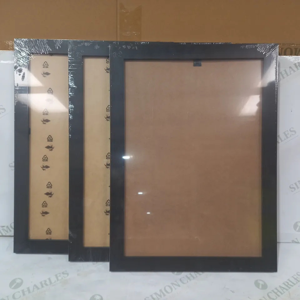 LOT OF APPROXIMATELY 5 ASSORTED MOUNTABLE PHOTO/PICTURE FRAMES