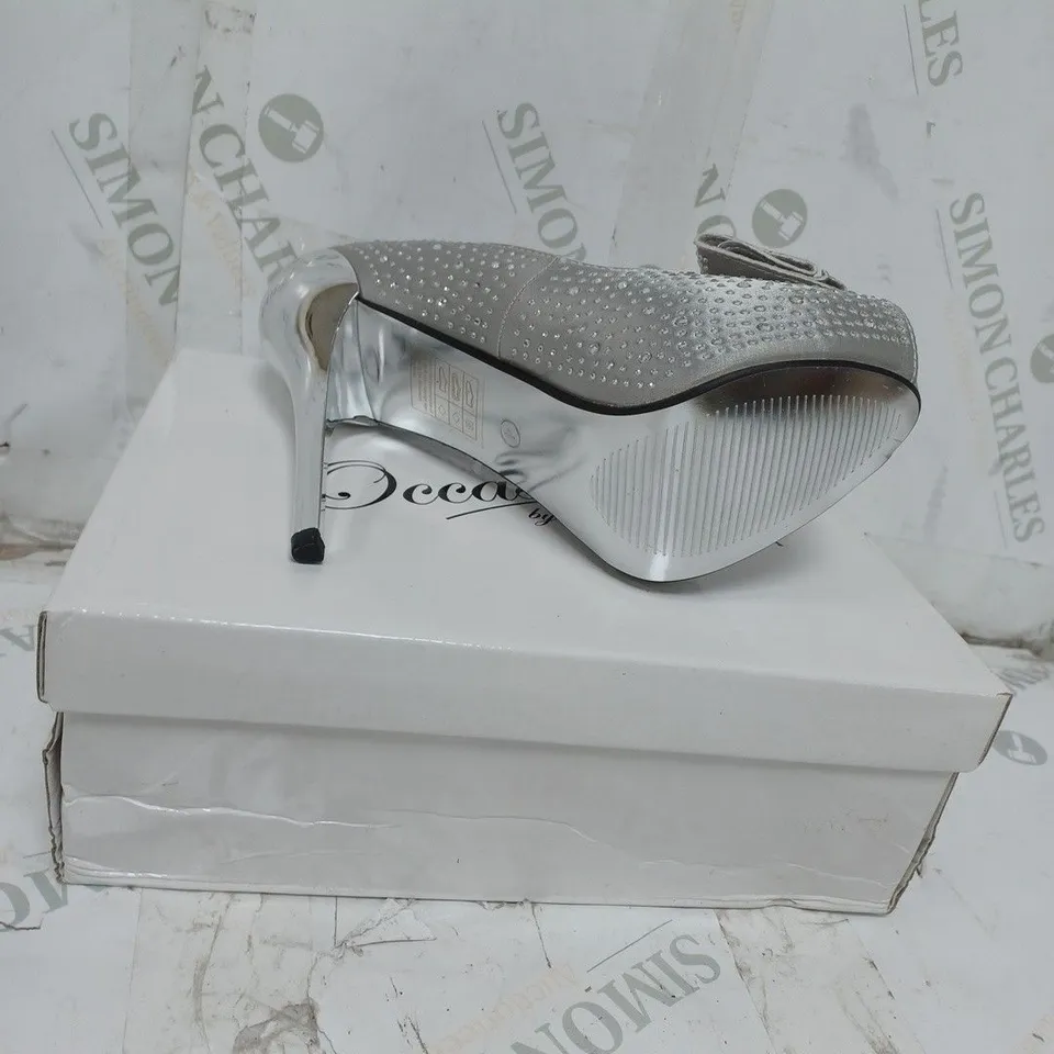 LOT OF 10 PAIRS OF OCCASIONS BY CASANDRA SHOES