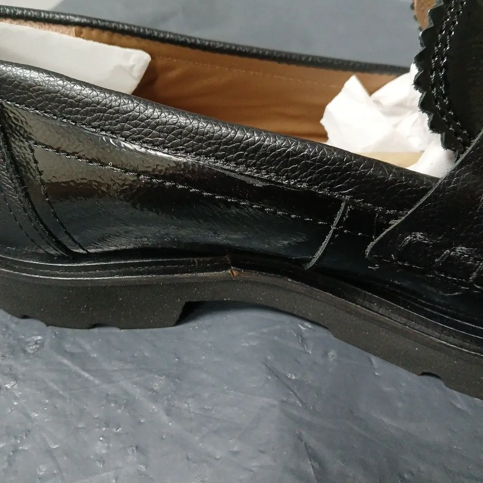 RUTH LANGSFORD BLACK PATENT LEATHER SHOES SIZE 40 BOXED