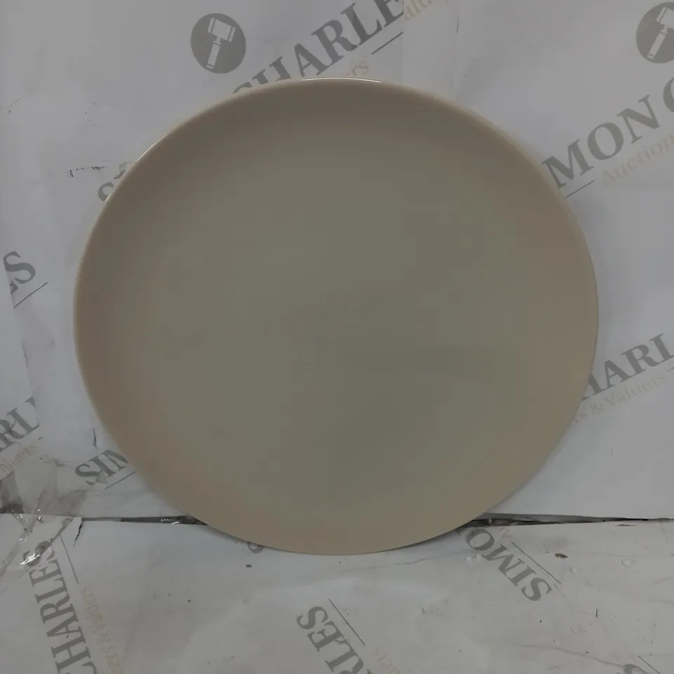 BRAND NEW BOXED CESIRO 12 PIECE PORCELAIN DINNERWARE SET IN GLOSSY IVORY TO INCLUDE LARGE PLATES, SMALL PLATES AND BOWLS - COLLECTION ONLY