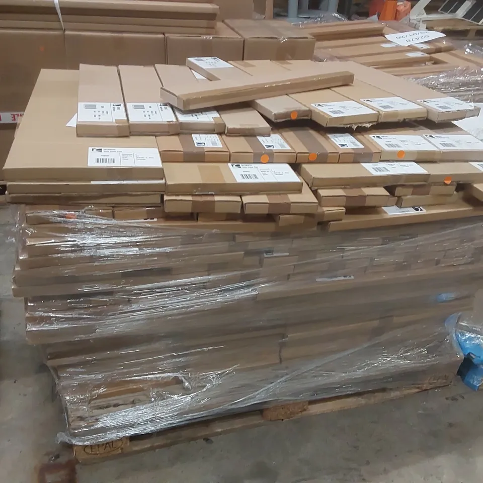PALLET CONTAINING A LARGE QUANTITY OF ASSORTED BATHROOM FURNITURE PANELS INCLUDING: VANITY PLINTH PANELS, VANITY DRAWER FRONT, VANITY PELMET PANEL ECT