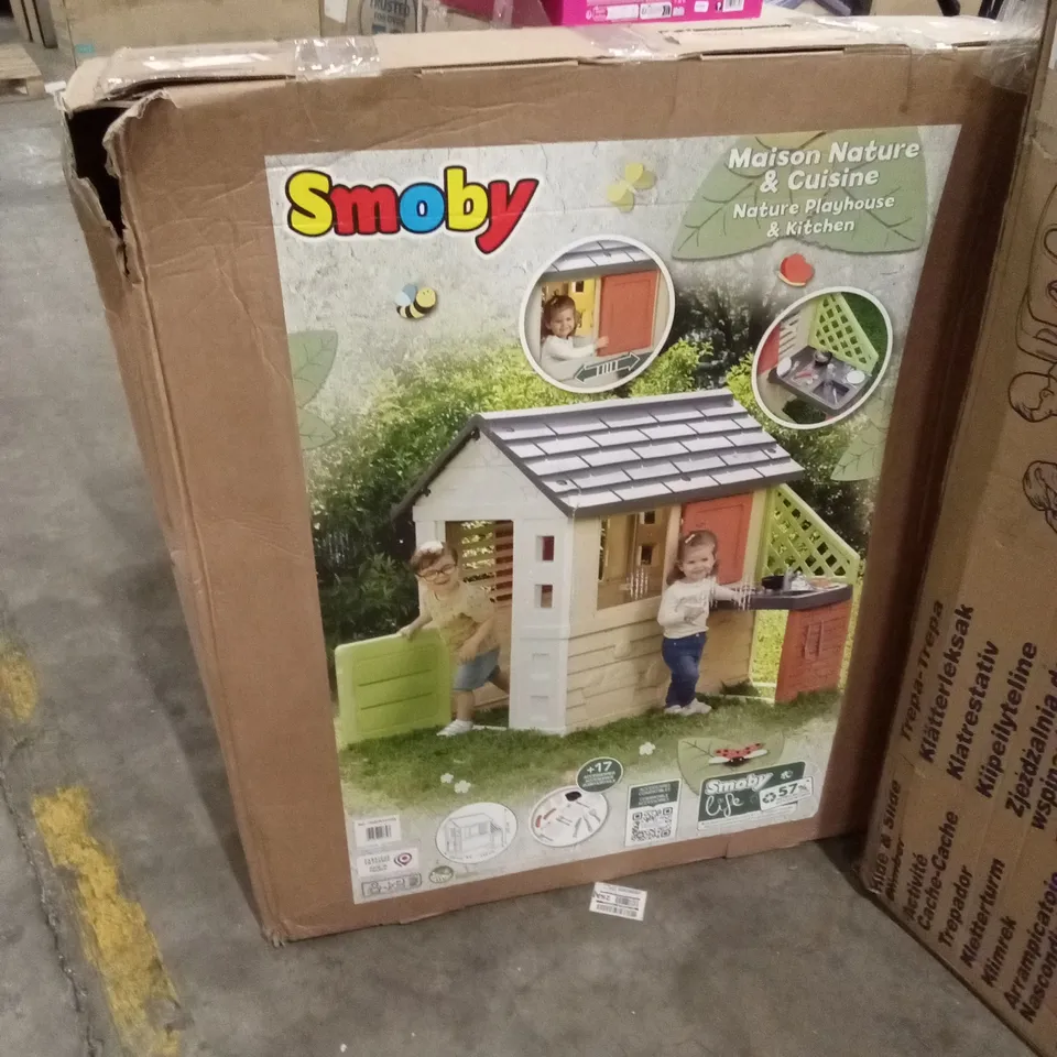 BOXED SMOBY MAISON PLAYHOUSE AND KITCHEN 