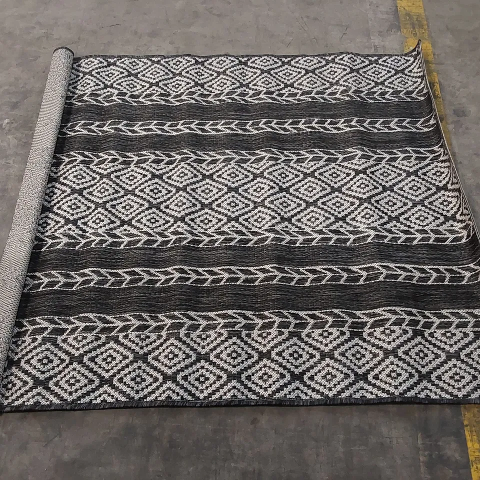 BRAND NEW BAGGED PACO HOME COCO RUG - 120 x 170cm