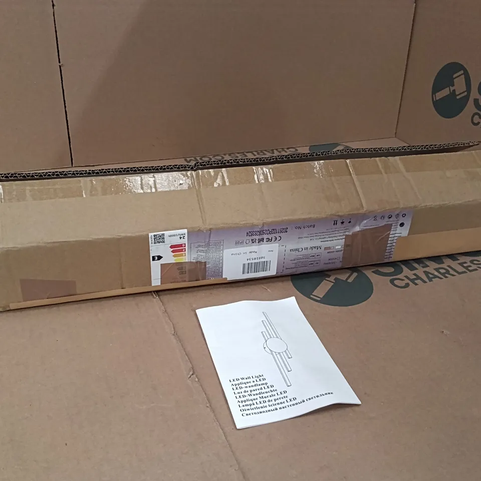BOXED LED WALL LIGHT - BLACK (1 BOX)