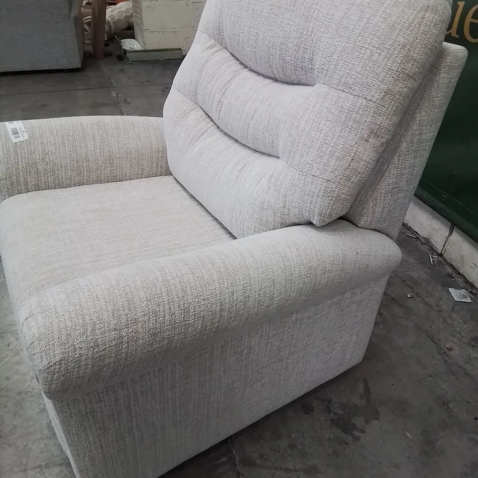 QUALITY BRITISH DESIGNER & MANUFACTURED G PLAN HOLMES EASY CHAIR COPPICE DOVE FABRIC 