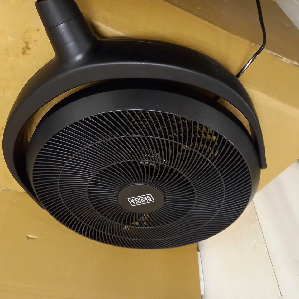 BLACK+DECKER HIGH VELOCITY PEDESTAL DESK FAN