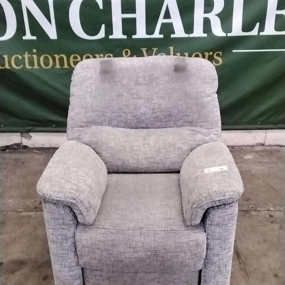 QUALITY BRITISH DESIGNED & MANUFACTURED G PLAN CHADWICK DUAL ELEVATE ARMCHAIR REMCO LIGHT GREY FABRIC