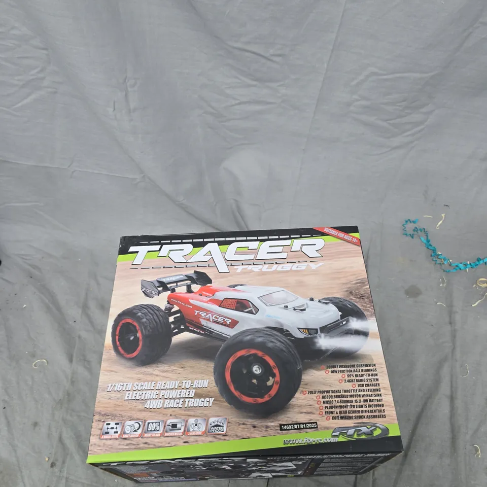 TRACER RC CAR – 1/16 SCALE READY-TO-RUN ELECTRIC 4WD RACE TRUGGY (BOXED)