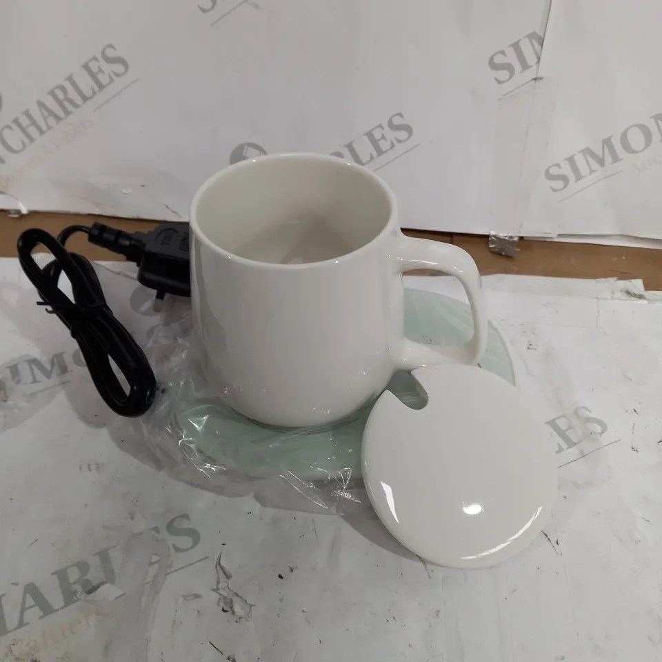 PLUG IN DRINK WARMER SET COLOUR: WHITE