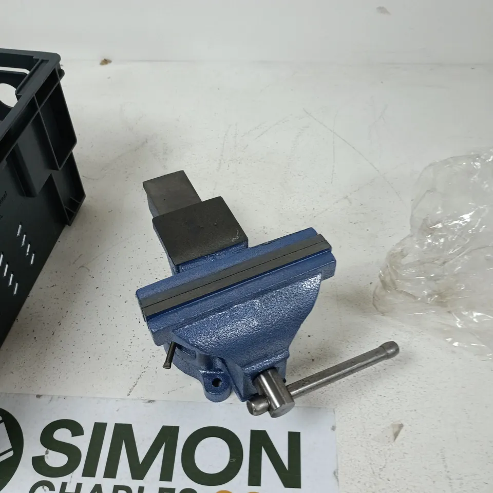 BLUE BENCH VISE