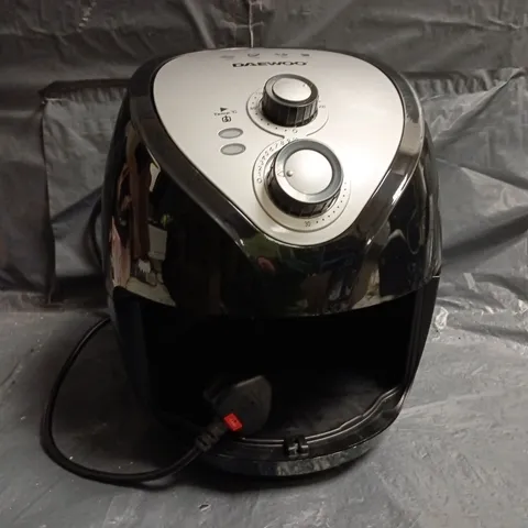 BOXED DAEWOO 3.6L AIR FRYER