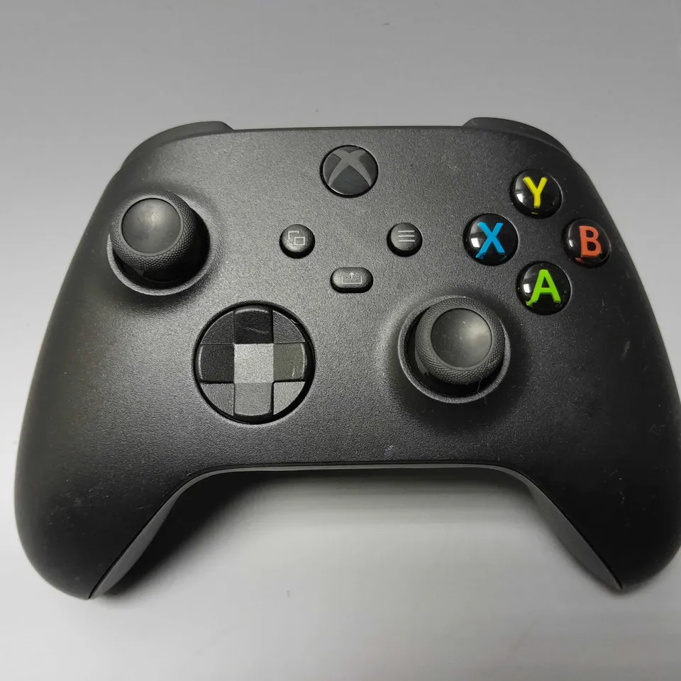 XBOX SERIES X CONTROLLER