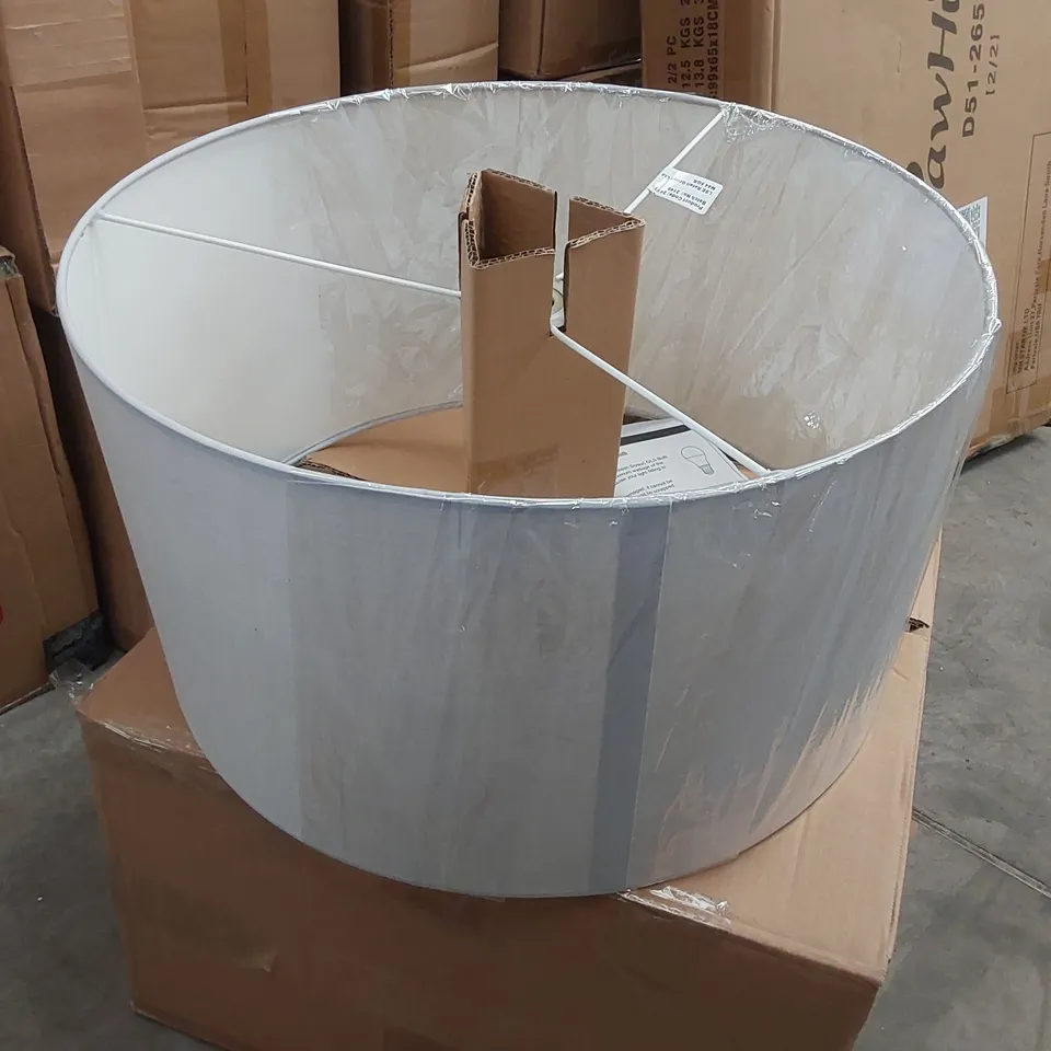 BOXED LAMP SHADE FOR A FLOORSTANDIBG LAMP (1 BOX)